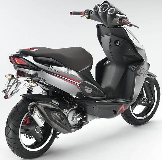 malagutimasterpiecef12rside_550