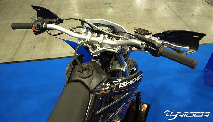 sm50r_racing_black_004_700
