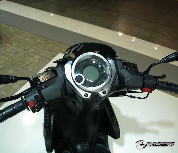 yamaha_aerox4_2014_4_700